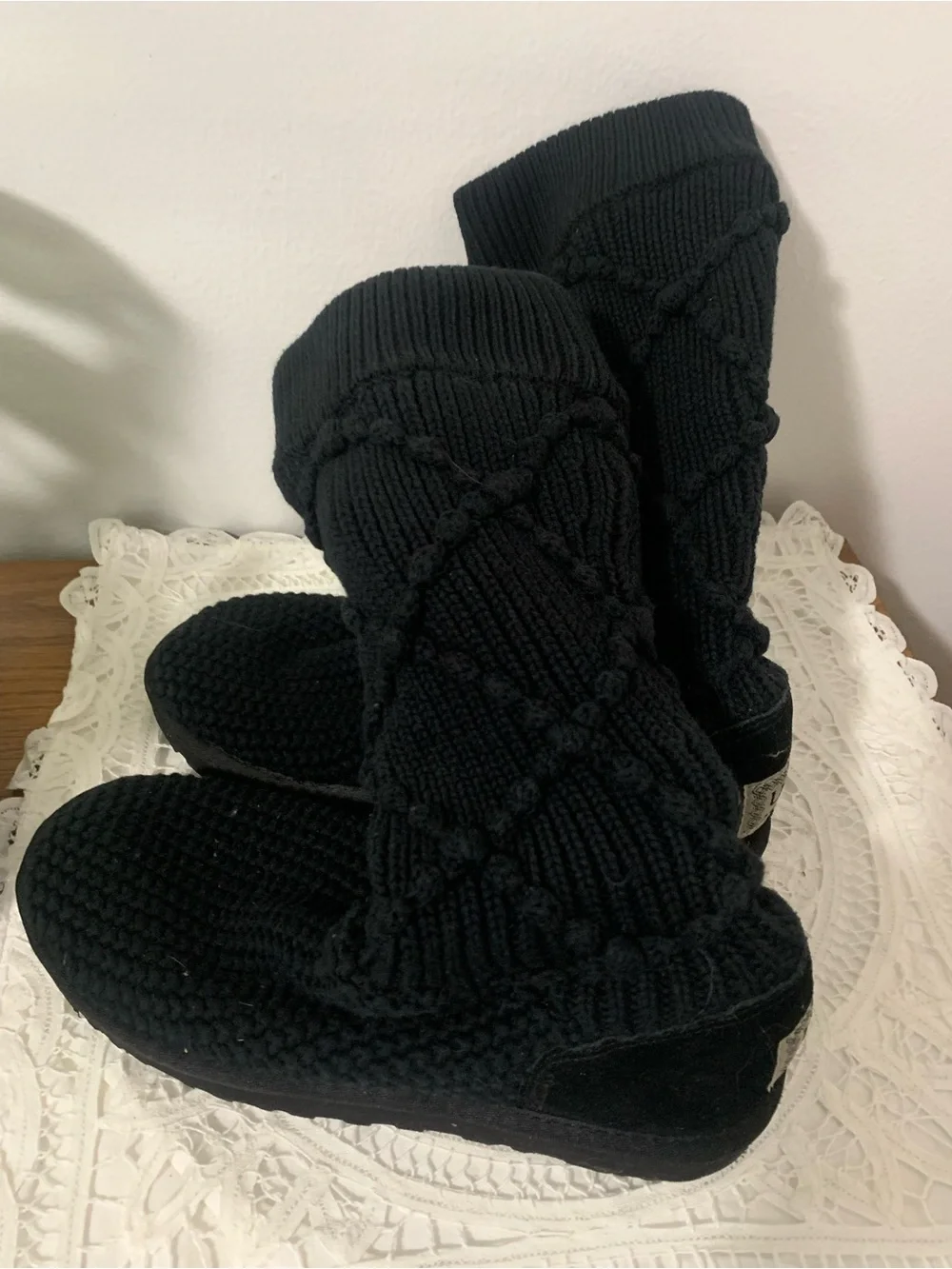 UGG 5879 Classic Argyle Knit Black Boot Size 7
